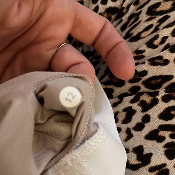 Lululemon Athletica White Energy Sports Bra 🌵12 - Picture 5 of 5